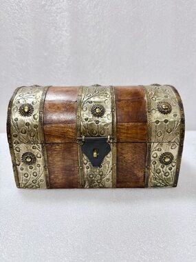 Vintage Wooden Chest jewelry holder